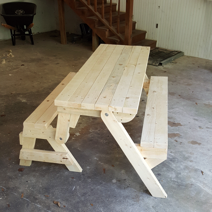 How to build a one-piece folding picnic table out of 2x4 